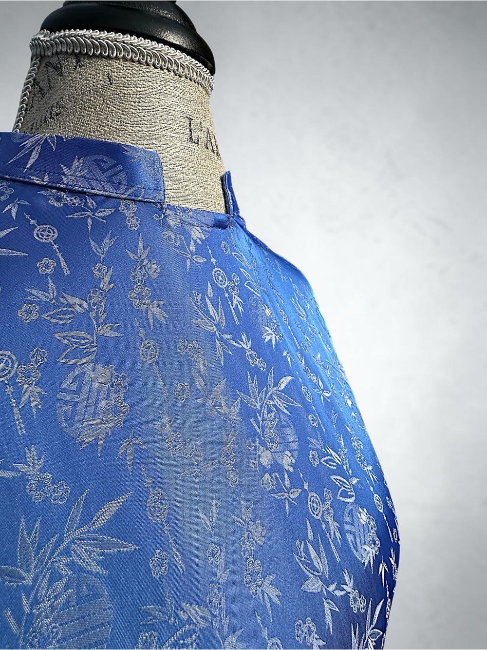 Yaly Couture Genuine Silk Blend Ao Dai Vietnamese Traditional Dress - Blue - Picture 12 of 14